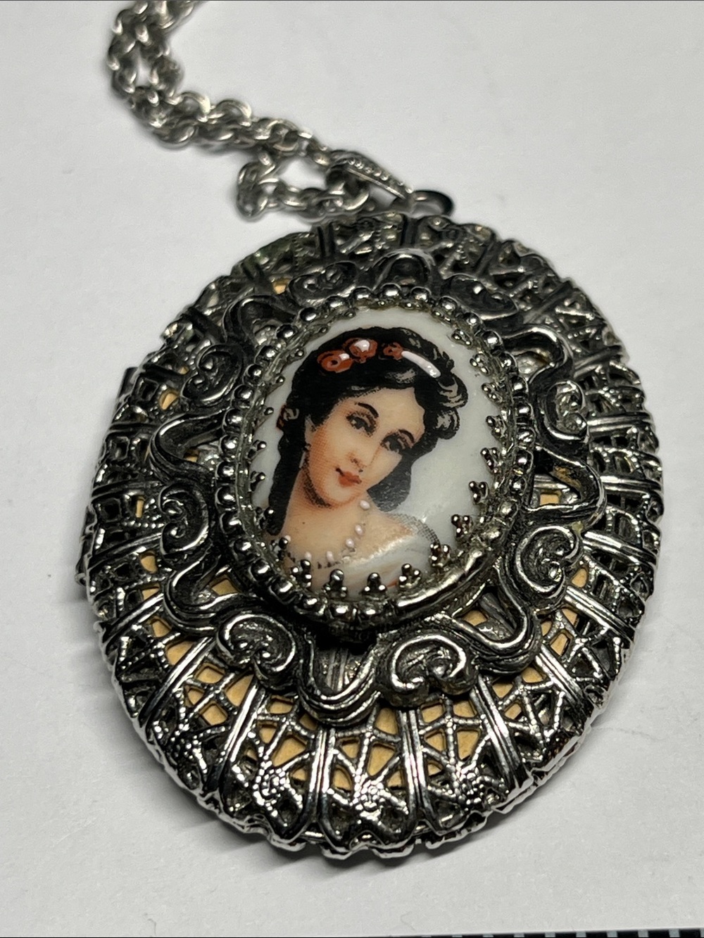 Ornate Silver-Tone Cameo Portrait Necklace in Cream and Black